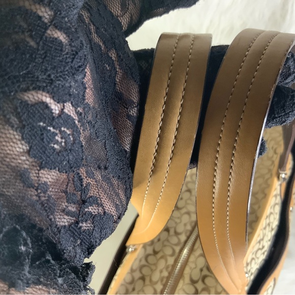 Coach Khaki Signature Multi-functional Tote bag (EUC) - Picture 10 of 17